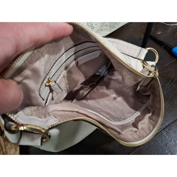 Michael Kors Fulton Large Hobo Bag in "Vanilla" Peebled Leather/Pre-owned, Good - Picture 9 of 9